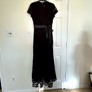 Leslie Fay black lace maxi dress!